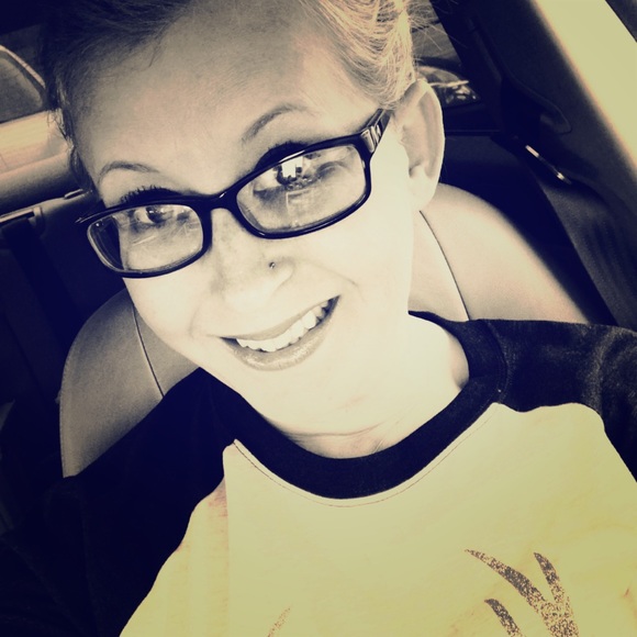 Meet your Posher, Laci - Picture 1 of 1